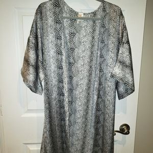 Satin snake skin kimono, size medium